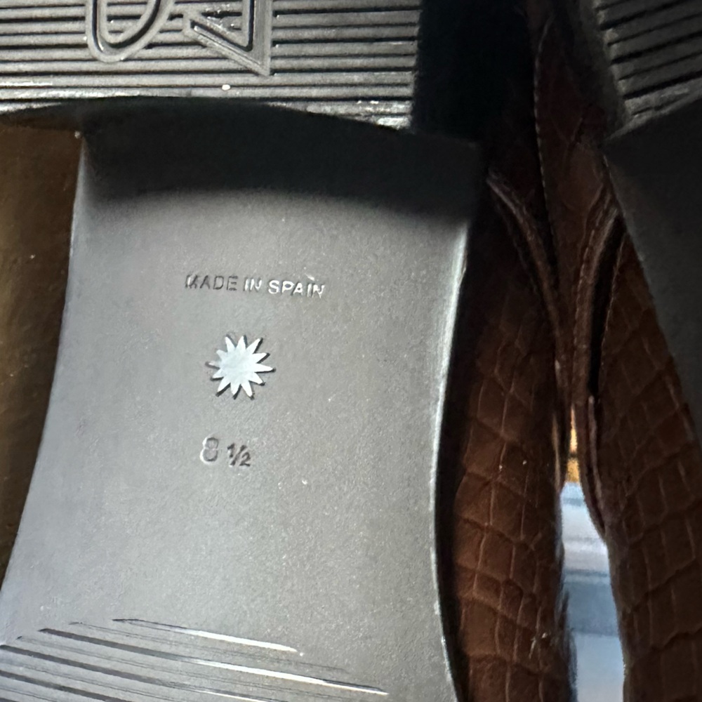 NEW Size 8.5 Stuart Weitzman “Siella” Brown Croc-Embossed Over-the-Knee Boots - Picture 12 of 14